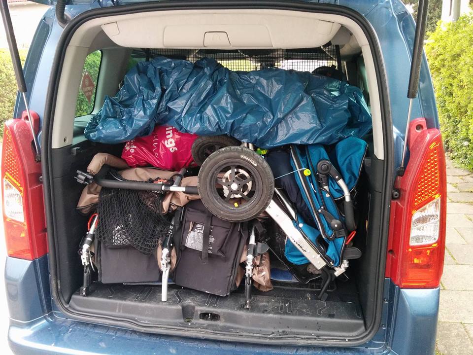 Tetris im Kofferraum. Die Koffer sind hier noch gar nicht mit drin